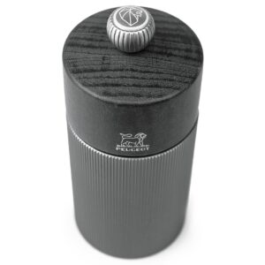 PEUGEOT Salzmühle 'Line Carbone / Graphit' Gebrauchsfertig: Salzkristalle liegen bei